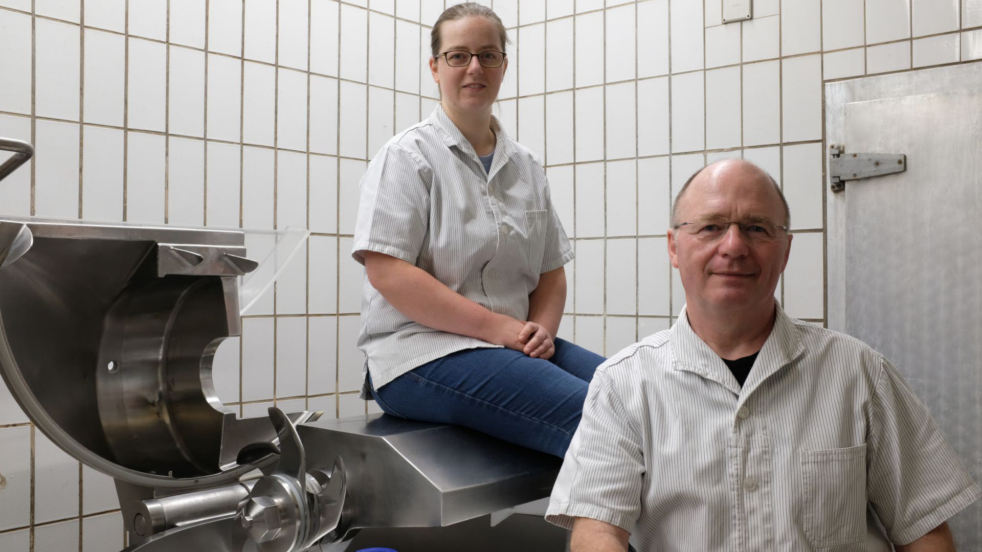 Victoria Blüm with her father Paul Blüm in the butcher's shop