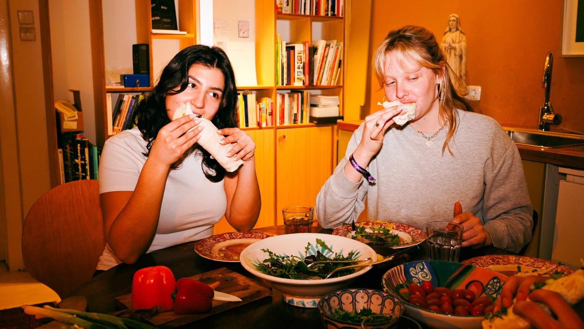 Hanna and Teresa (Source: Anna Clarks)