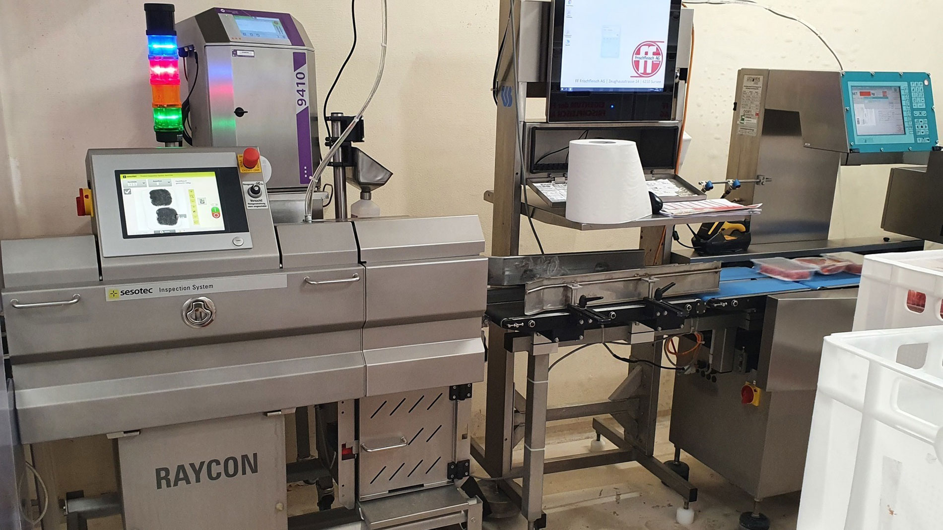 Industrial machine with conveyor and control system